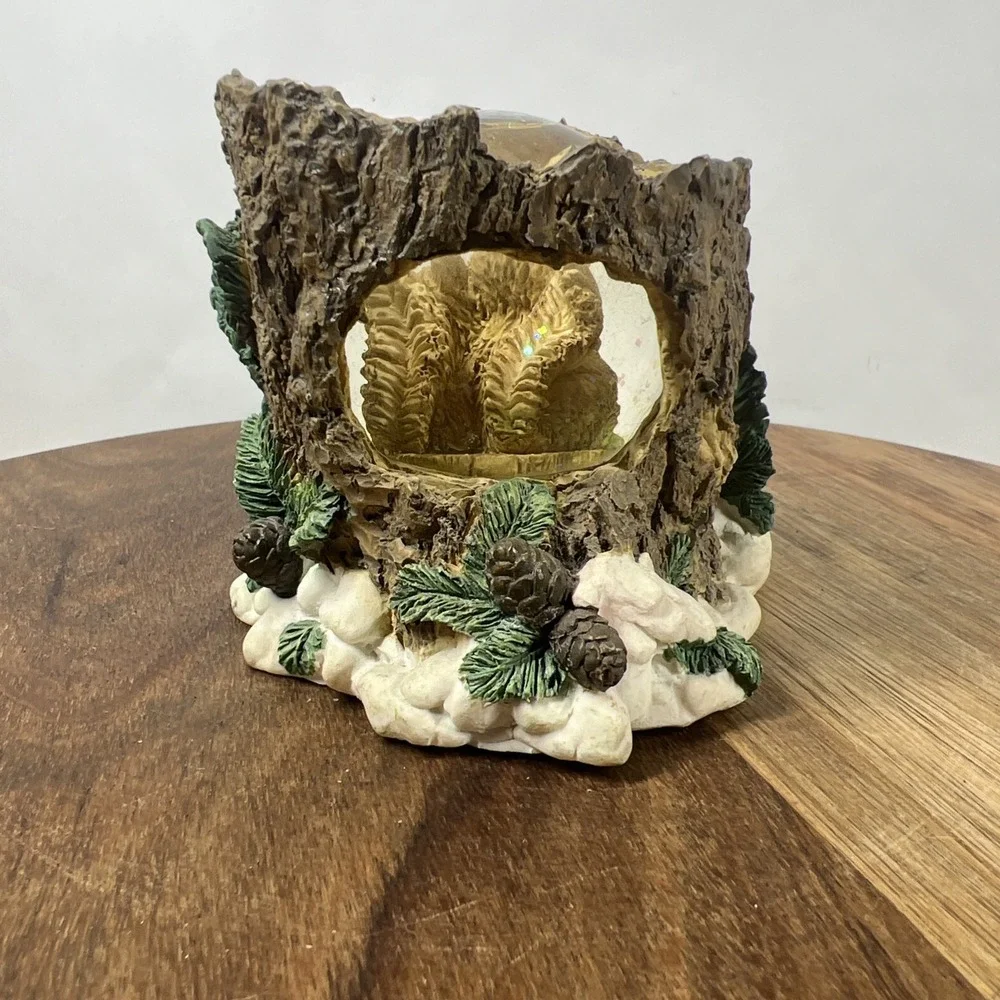 Vintage Nature's Friends‎ Squirrel Log Snow Globe – Summit Corp.